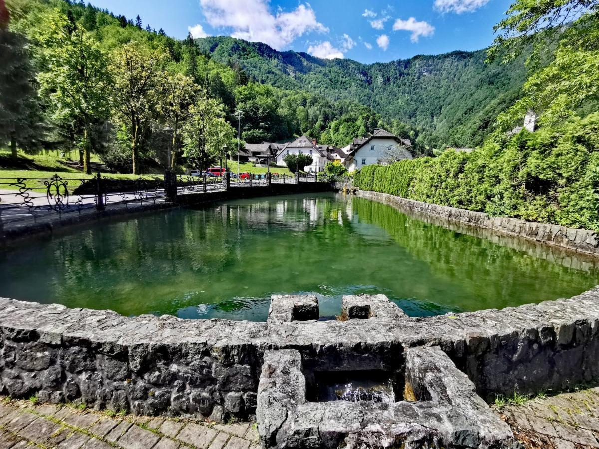 Bajta Kroparica Exterior photo